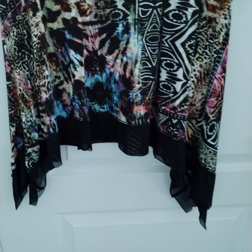Ladies top - Picture 2 of 6